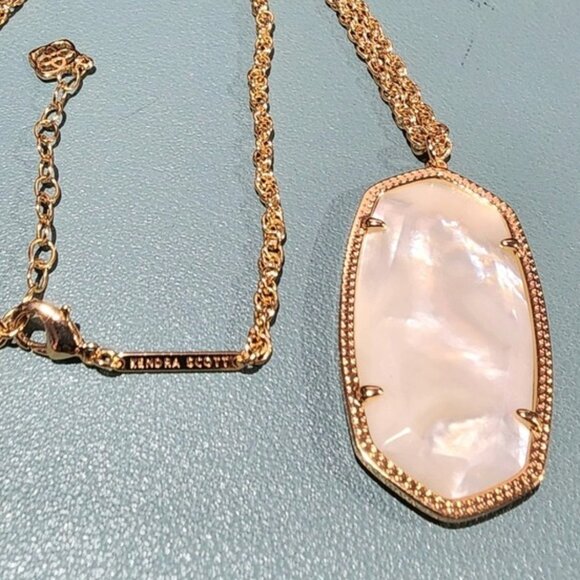 Kendra Scott Reid Intarsia Faceted Mother of Pearl Pendant Necklace - Picture 4 of 9